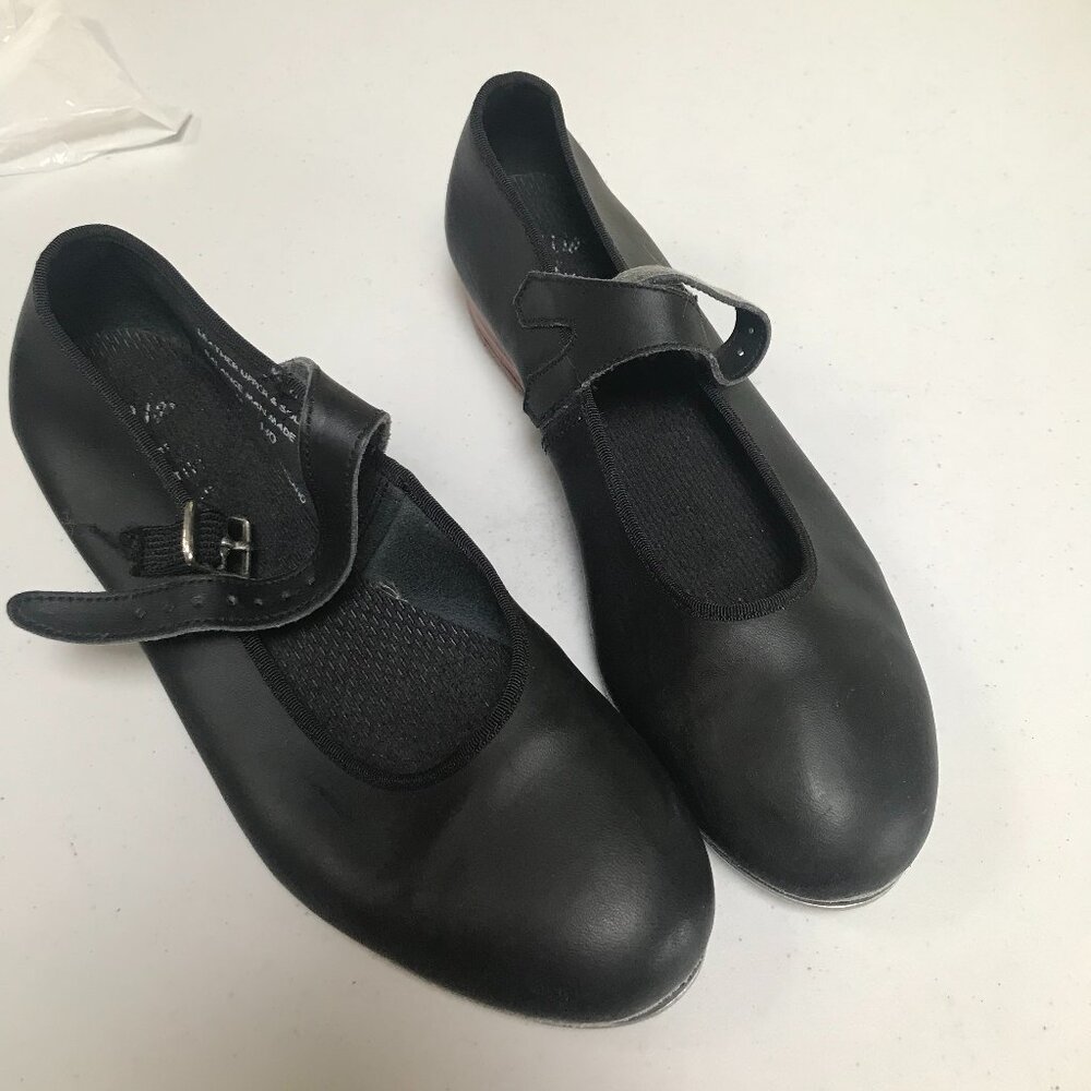 Capezio black leather tap shoes, size 4M